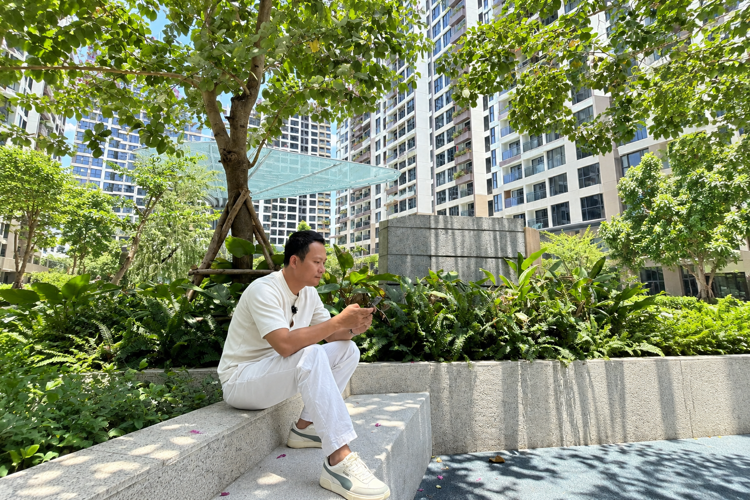 ảnh ngồi ở vinhomes quận 9